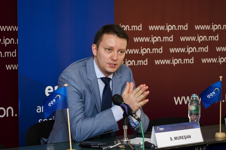 Eurodeputatul român Siegfried Mureşan la Chișinău   /   FOTO: report.md