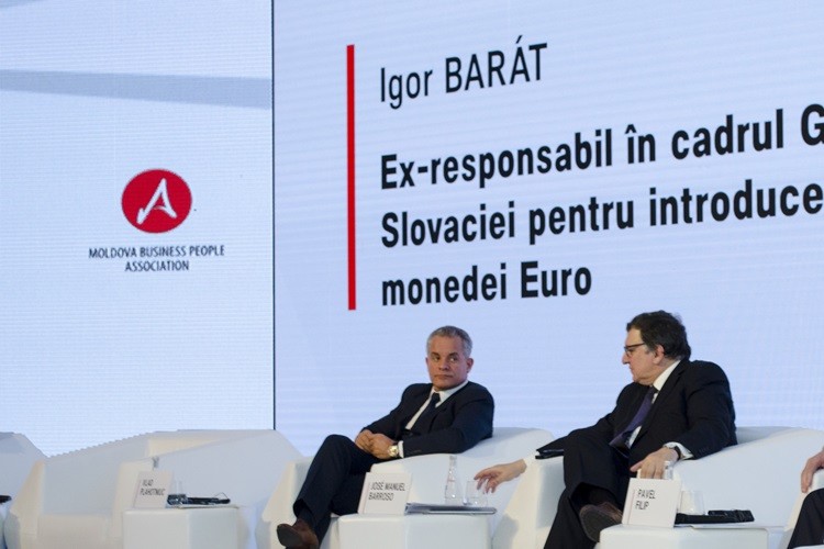 Jose Manuel Barroso și oligarhul Vlad Plahotniuc la forumul „Republica Moldova în noul context regional” / FOTO: Constantin Uzdriș
