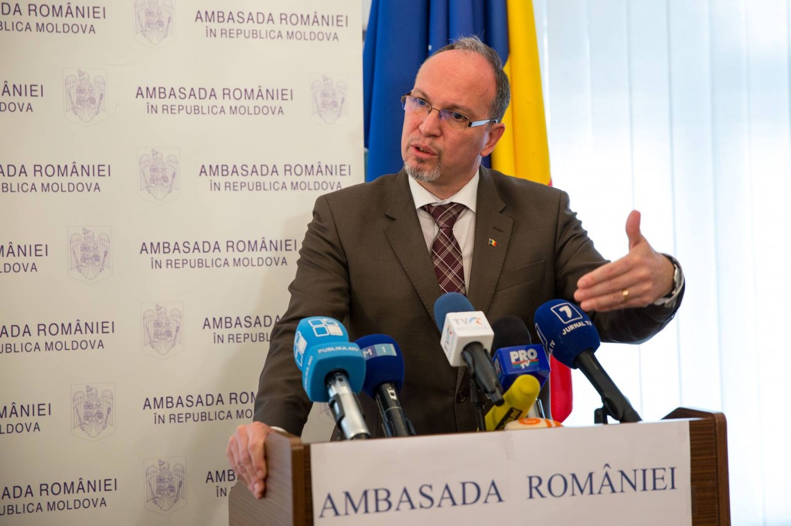 Ambasadorul Daniel Ioniță a susținut o conferință de presă la Chișinău / FOTO: Report.md