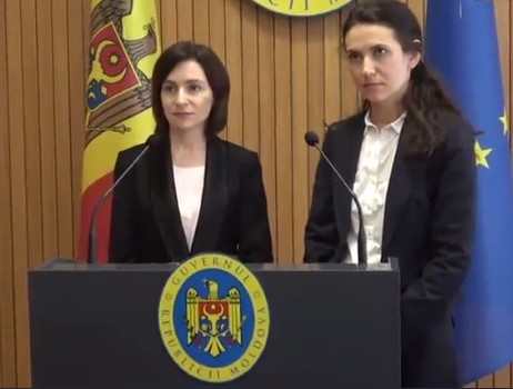 Prim-ministrul Maia Sandu și ministrul Justiției, Olesea Stamate